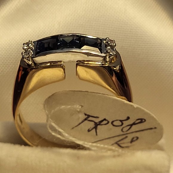 14K Gold Ring with saphire and diamonds - Picture 14 of 16